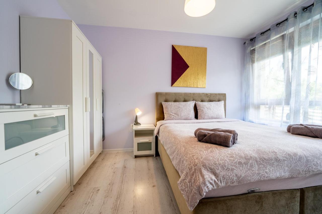 Sunny Apartment In Studentski Grad, Behind Unss София Экстерьер фото